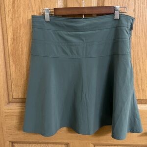 Woman’s Athleta Everyday Skort